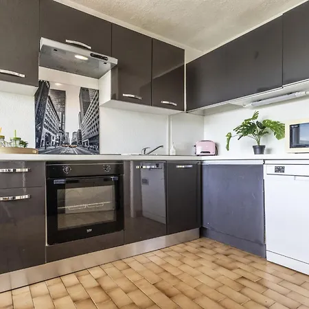 Beverley Hills-3 By Interhome 아그